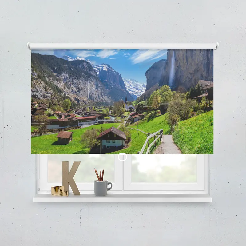 Spring Rollo Motiv Bergdorf Schweiz Wasserfall