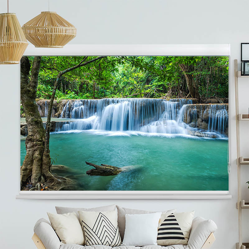 Kassettenrollo Motiv 'Wasserfall im Wald'