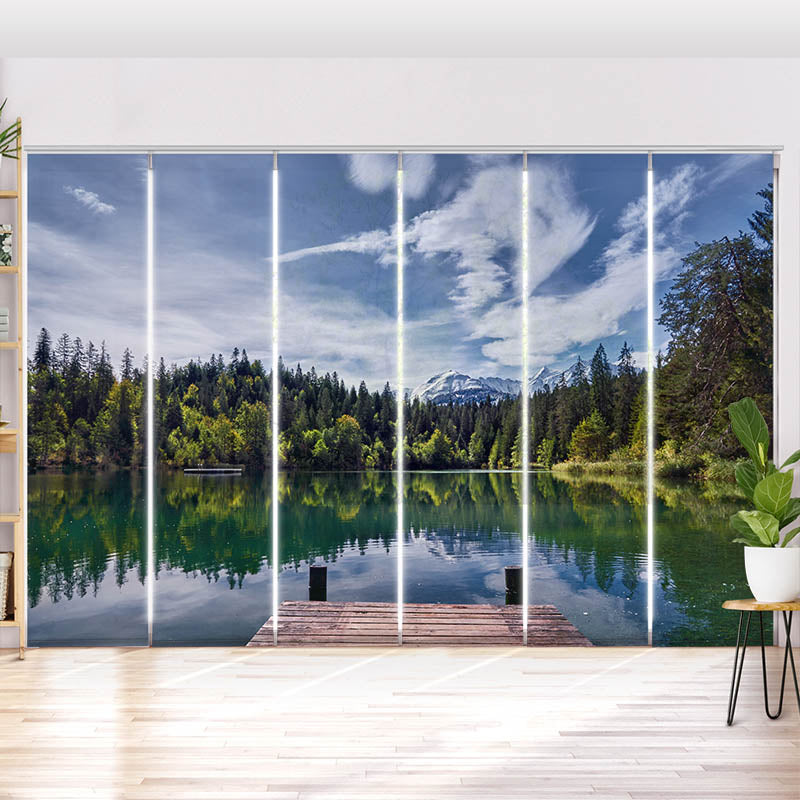 Schiebegardine Motiv Bergsee im Wald