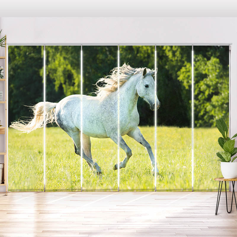 Schiebegardine Motiv "Weisses Pferd im Gras"