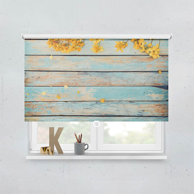 Plissee Motiv Gelbe Blueten auf Vintage Holz