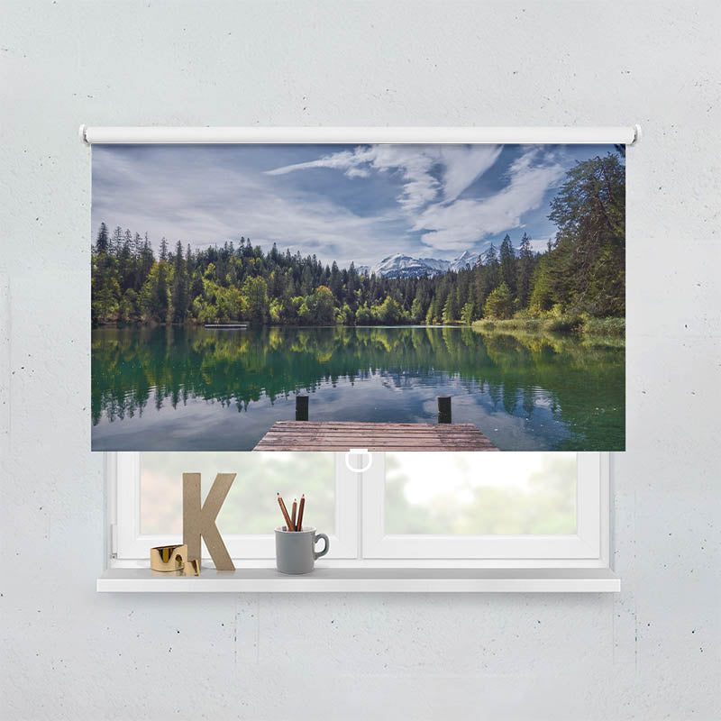 Plissee Motiv Bergsee im Wald