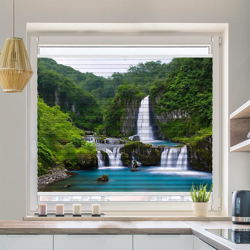 Wabenplissee Motiv Wasserfall im Wald