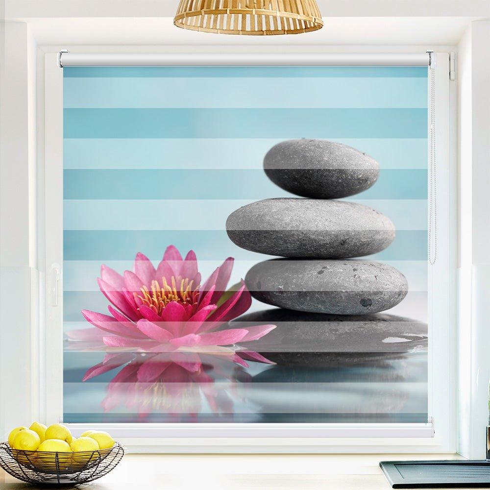 Klemm Doppelrollo "Lilie Wasser Steinturm" - ohne Bohren - Klemmfix - bis 150 cm Breite - Duo Rollo Fotodruck - La-Melle