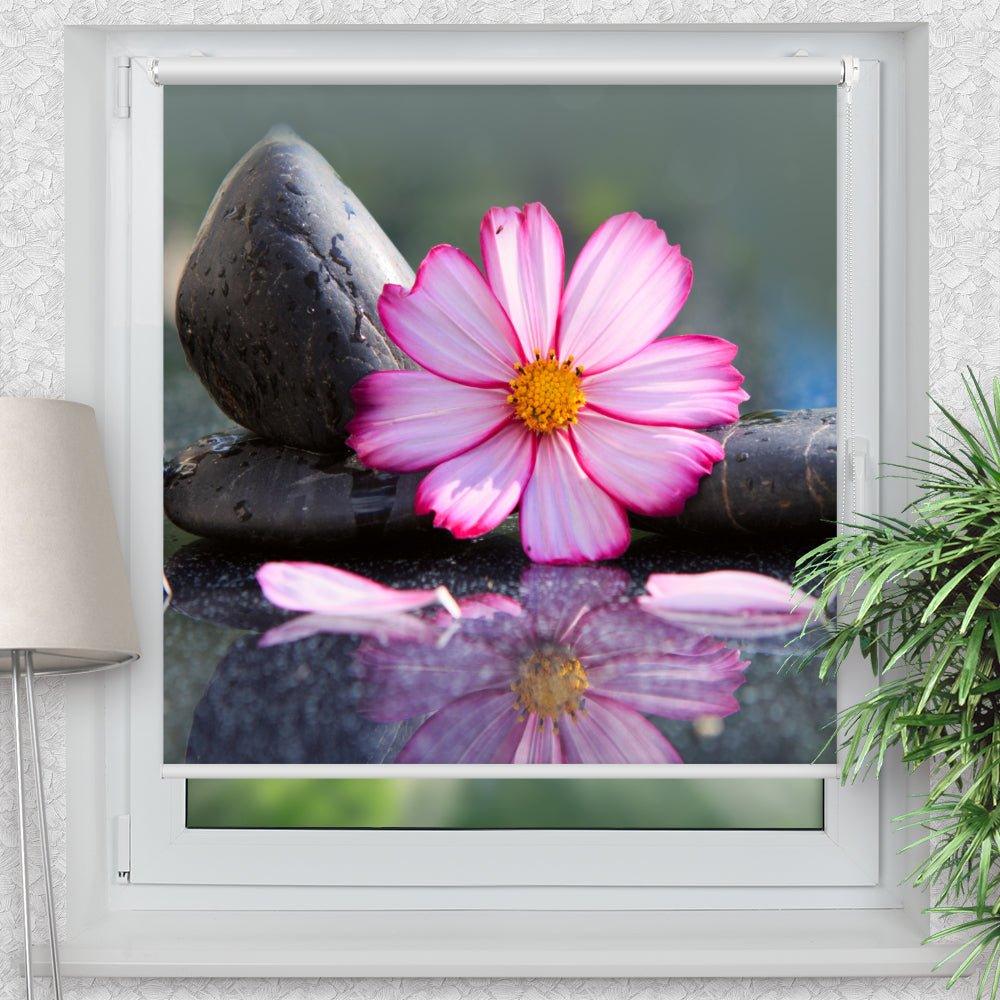 Rollo Motiv "Kosmee Steine Wasser" - ohne bohren - Klemmrollo bis 150 cm Breite - Klemmfix mit Fotodruck - blickdicht - La-Melle