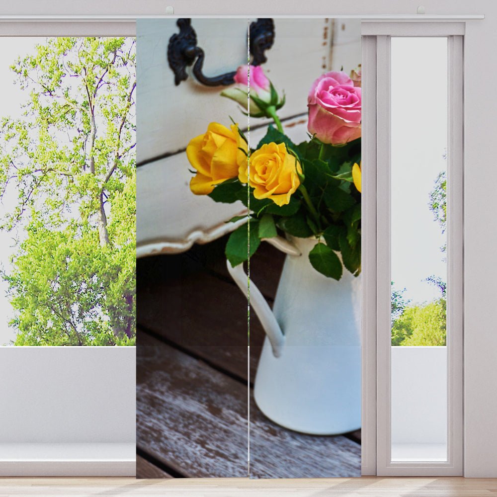 Schiebegardine Motiv "Rosen Kommode Shabby chic" - La-Melle