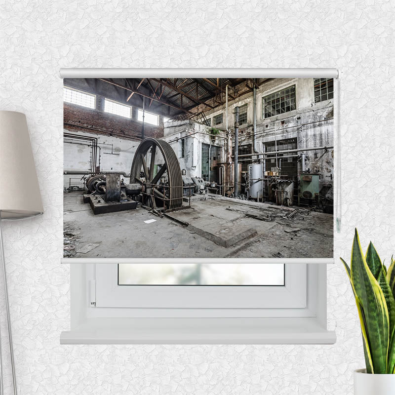 Fotorollo Grosses Rad in Verlassener Fabrik