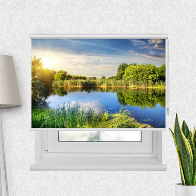 Fotorollo Idyllischer Waldsee