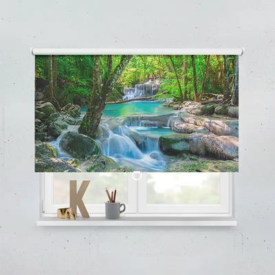 Springrollo Motiv Wasserfall Im Wald In Thailand