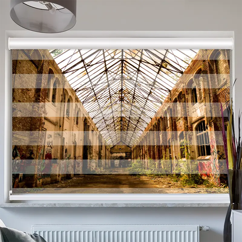 Doppelrollo Kassette Verlassene Fabrikhalle In Leipzig