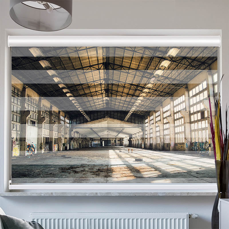 Doppelrollo mit Kassette Verlassene Industriehalle