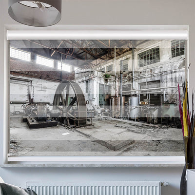 Doppelrollo mit Kassette Grosses Rad in Verlassener Fabrik