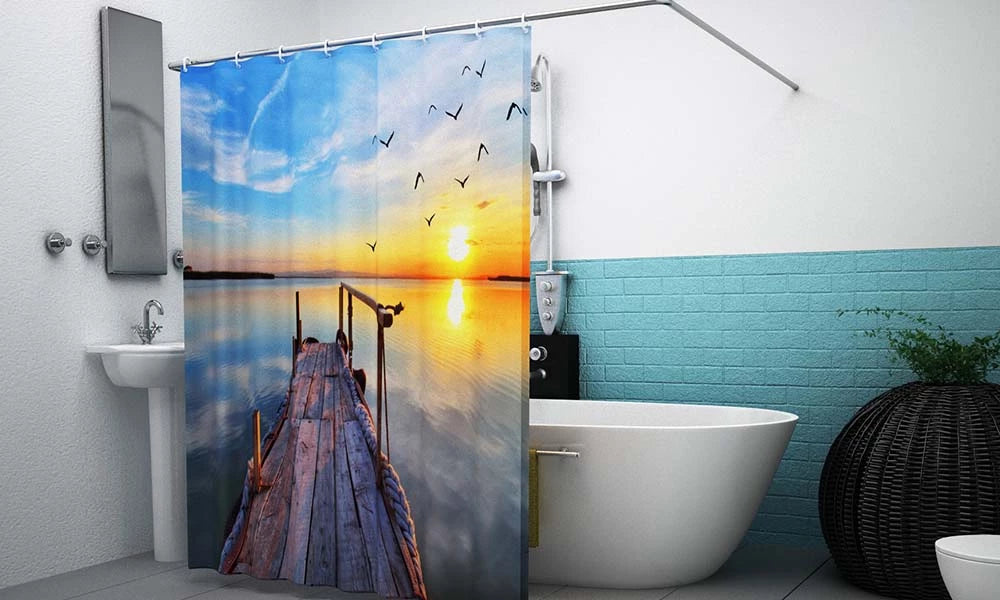 Foto-Duschvorhang mit Motiv Steg Sonnenuntergang für eine freistehende Badewanne