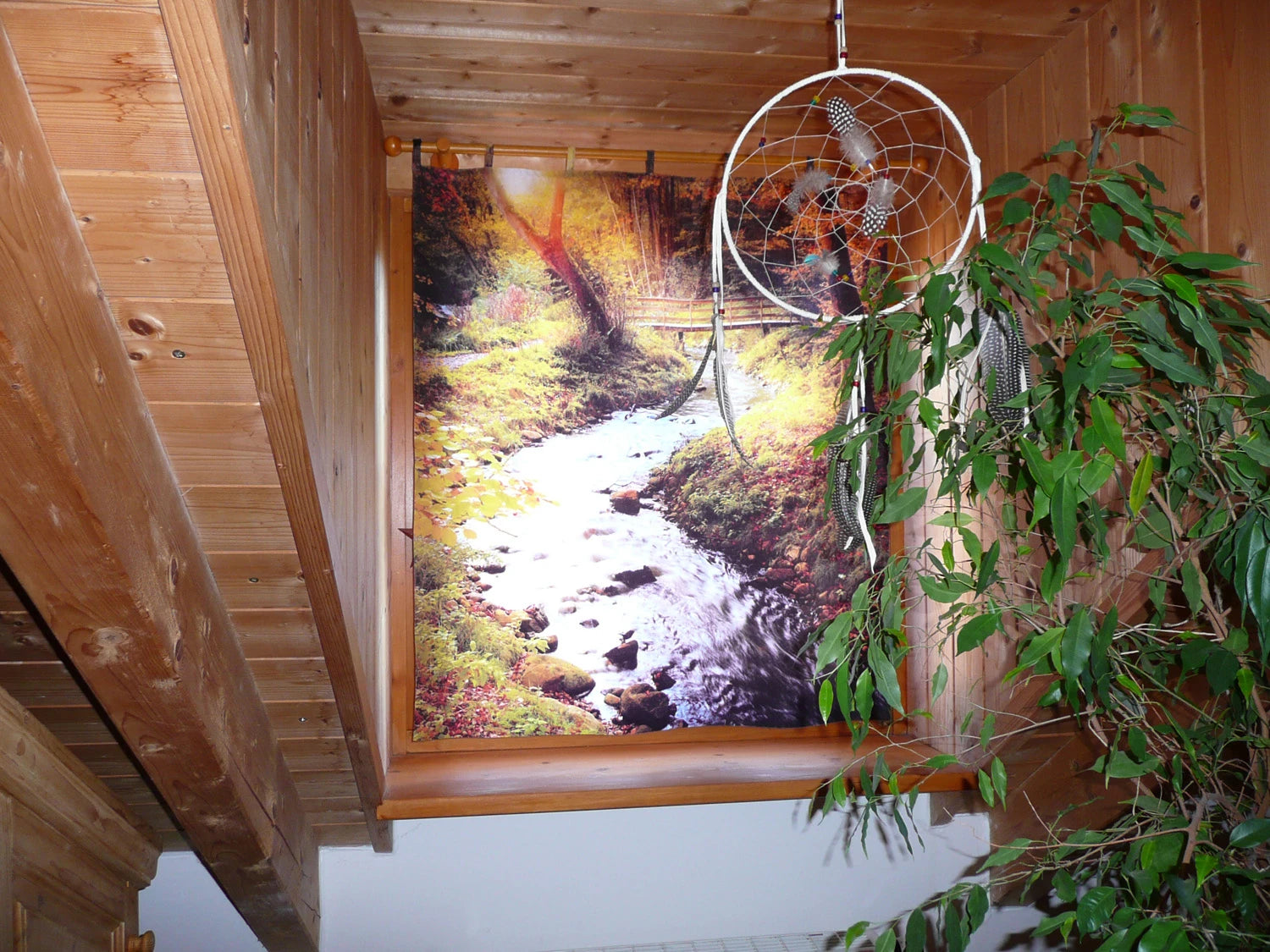 bedruckter Foto-Vorhang für Gaubenfenster Dachfenster mit Motiv von einem Bach 