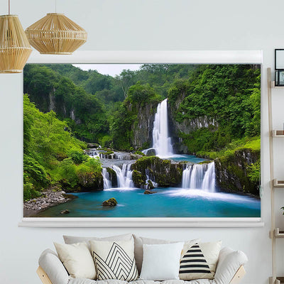 Kassettenrollo Motiv Wasserfall im Wald