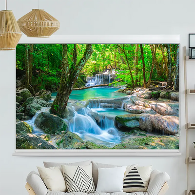 Kassettenrollo Motiv Wasserfall im Wald in Thailand