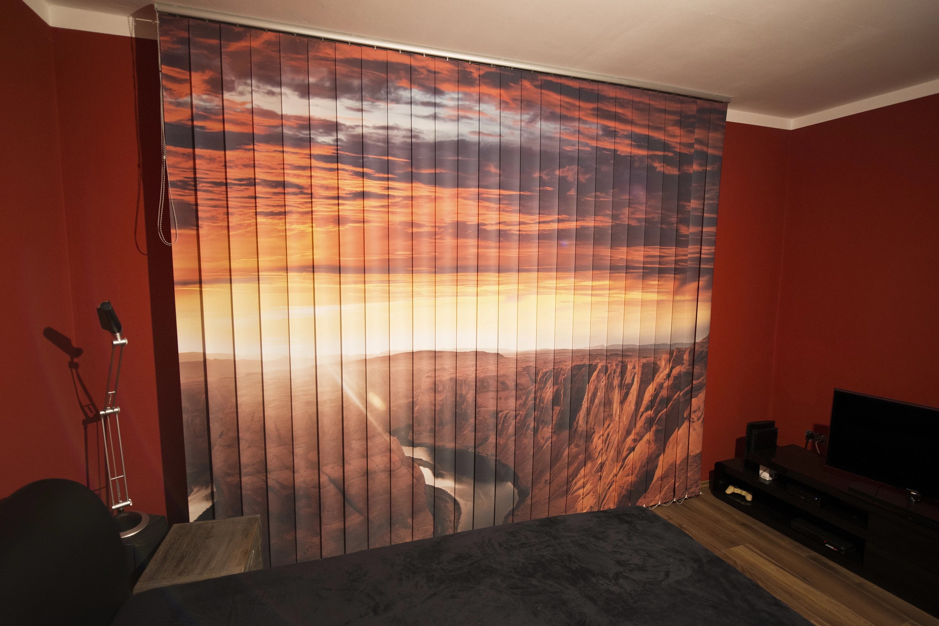 lamellenvorhang-digitaldruck-grand-canyon-schlafzimmer.webp