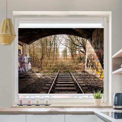 Plissee Motiv Bahnschienen Endstation
