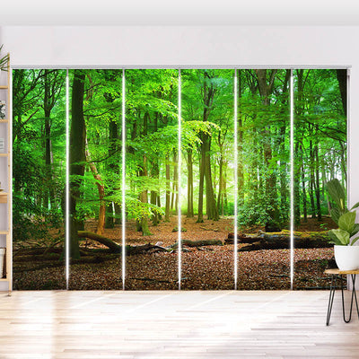 Schiebegardine Motiv Wald mit Eichenlaub