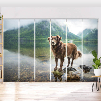Schiebegardine Motiv Hund am Bergsee