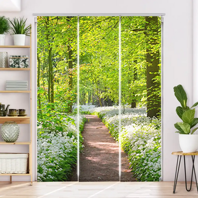 Schiebegardine Motiv Waldweg mit Blumen