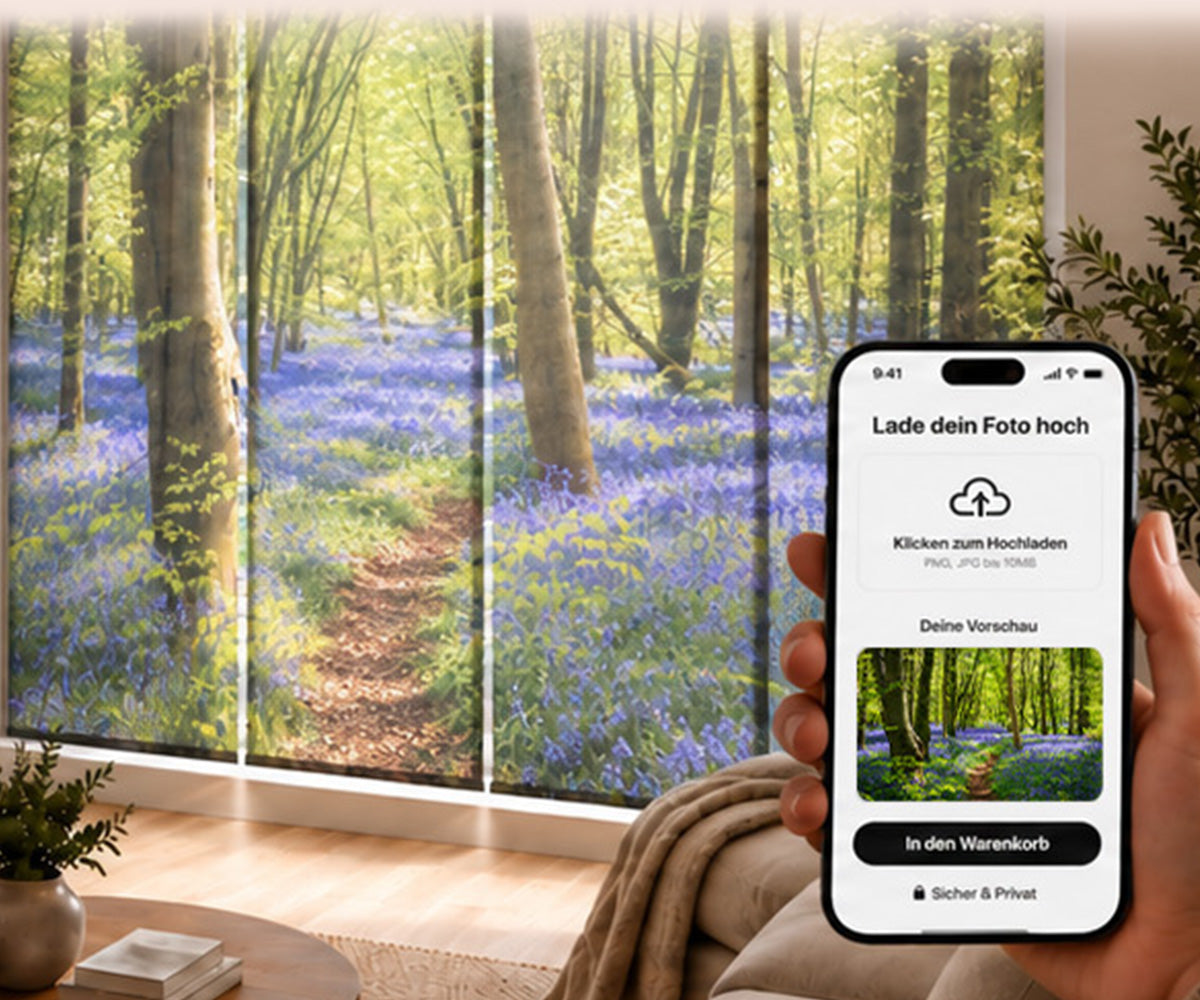 Schiebegardinen mit individuellem Frühlingswald-Motiv und blühendem Blumenteppich im Wohnzimmer – lade dein eigenes Foto hoch und gestalte deine Schiebegardinen nach Maß bei La-Melle