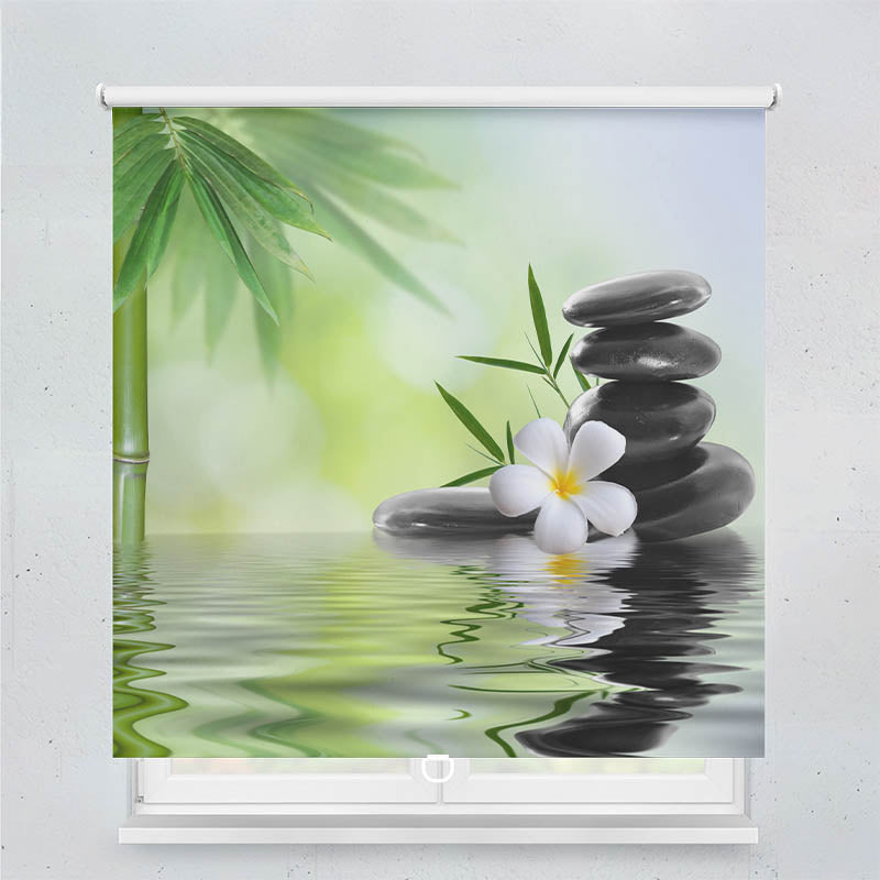 Plissee Motiv Frangipani Bambus Steine