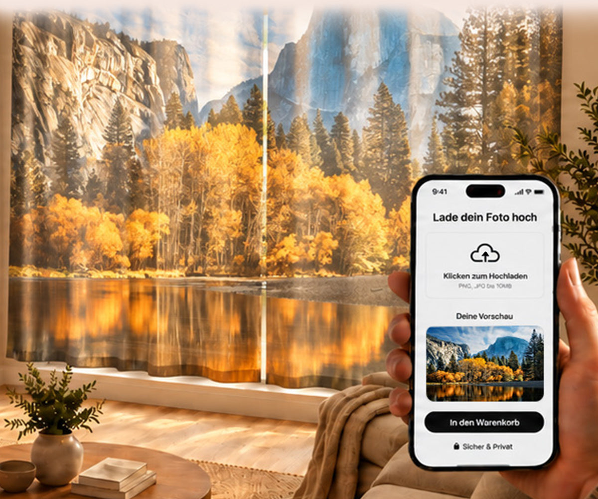 Vorhang mit individuellem Herbst-Motiv und Berglandschaft im Wohnzimmer – lade dein eigenes Foto hoch und gestalte deinen Vorhang nach Maß bei La-Mell