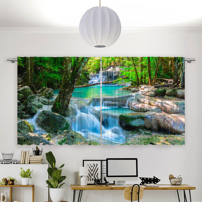 Vorhang Motiv Wasserfall im Wald in Thailand