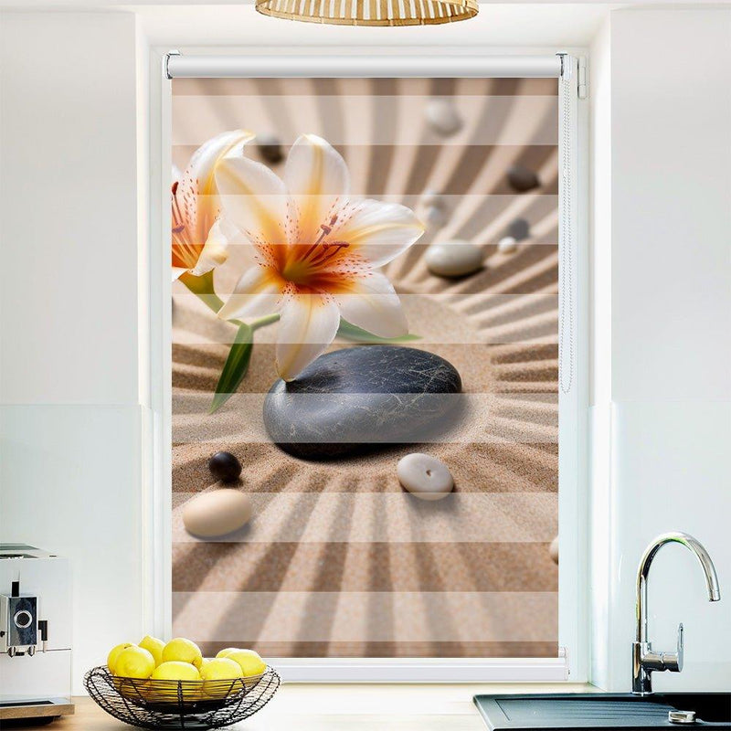 Klemm Doppelrollo "Lilie Steine Sand" - ohne Bohren - Klemmfix - bis 150 cm Breite - Duo Rollo Fotodruck - La-Melle