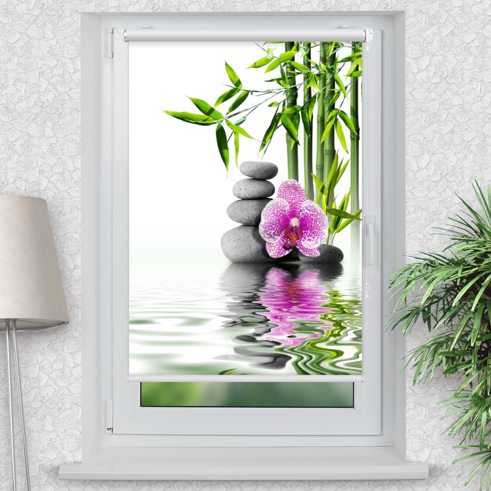 Rollo Motiv "Bambus Wasser Steinturm Orchidee" - ohne bohren - Klemmrollo bis 150 cm Breite - Klemmfix mit Fotodruck - blickdicht - La-Melle