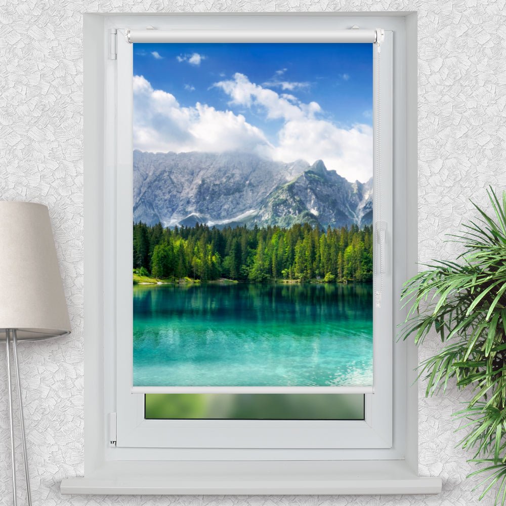 Rollo Motiv "Bergsee Wald Baeume" - ohne bohren - Klemmrollo bis 150 cm Breite - Klemmfix mit Fotodruck - blickdicht - La-Melle