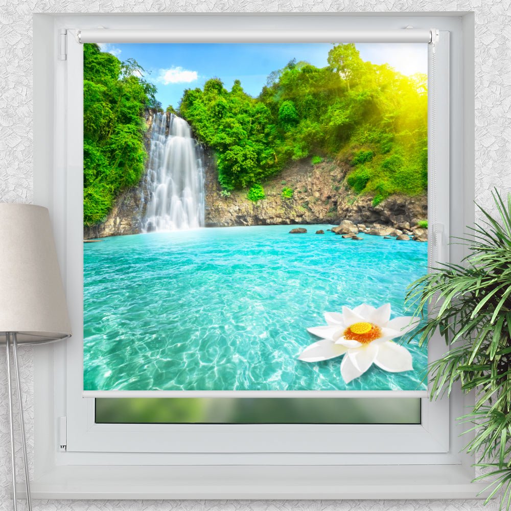 Rollo Motiv "Lotusblume Wasserfall" - ohne bohren - Klemmrollo bis 150 cm Breite - Klemmfix mit Fotodruck - blickdicht - La-Melle