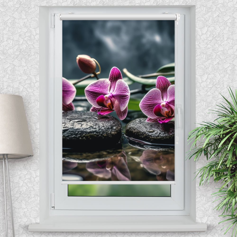 Rollo Motiv "Orchideen Pink Steine Wasser" - ohne bohren - Klemmrollo bis 150 cm Breite - Klemmfix mit Fotodruck - blickdicht - La-Melle