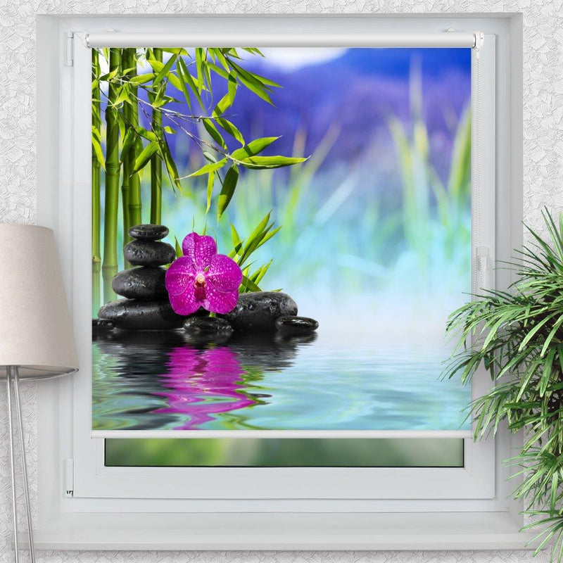 Rollo Motiv "Steinturm Wasser Orchidee Spiegelung" - ohne bohren - Klemmrollo bis 150 cm Breite - Klemmfix mit Fotodruck - blickdicht - La-Melle
