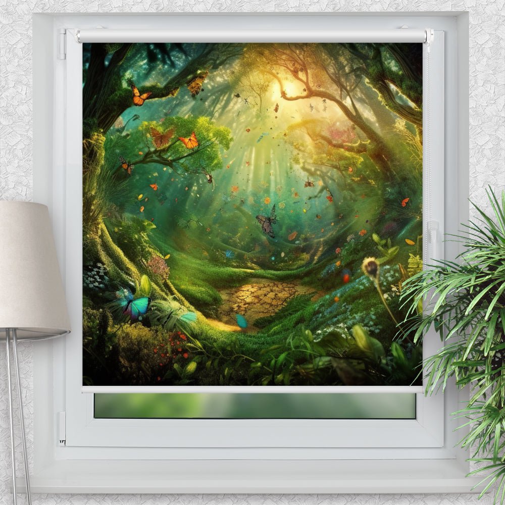 Rollo Motiv "Wald Fantasie Schmetterlinge" - ohne bohren - Klemmrollo bis 150 cm Breite - Klemmfix mit Fotodruck - blickdicht - La-Melle