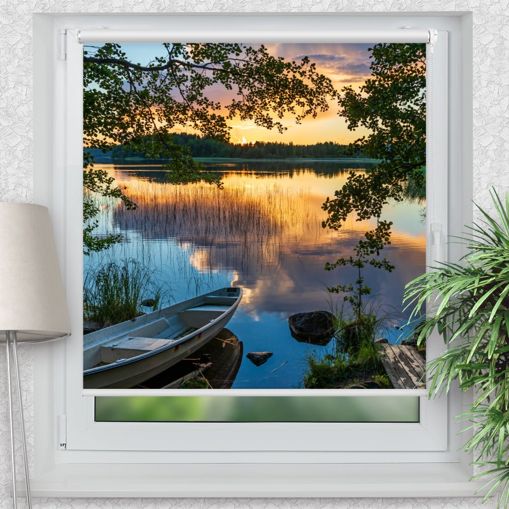 Rollo Motiv "Wald See Boot" - ohne bohren - Klemmrollo bis 150 cm Breite - Klemmfix mit Fotodruck - blickdicht - La-Melle