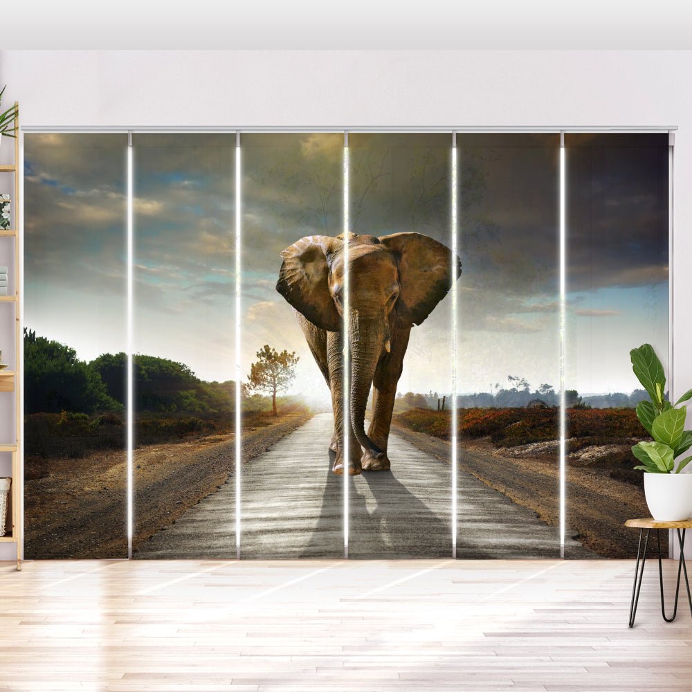 Schiebegardine Motiv "Elefant auf der Straße" - La-Melle