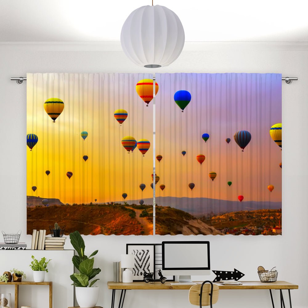 Vorhang Motiv "Heissluftballon Berglandschaft" - La-Melle